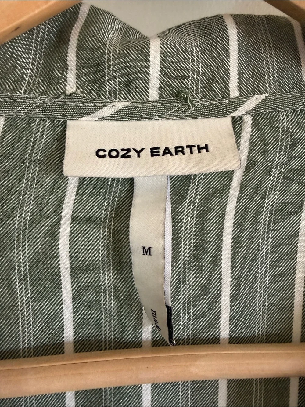 Cozy Earth Women’s soft woven pajama top Jasper Green White Button-Front Medium
